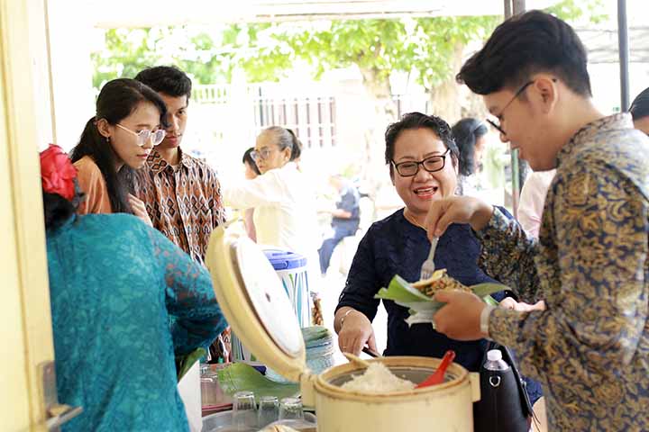 galeri, Riyaya Unduh-Unduh Tahun 2024 di GKJ Induk, gereja kristen jawa, gkj, gkj baki, gereja kristen jawa baki, baki, sukoharjo, gkj klasis sukoharjo, klasis sukoharjo, klasis, sinode gkj, sinode 